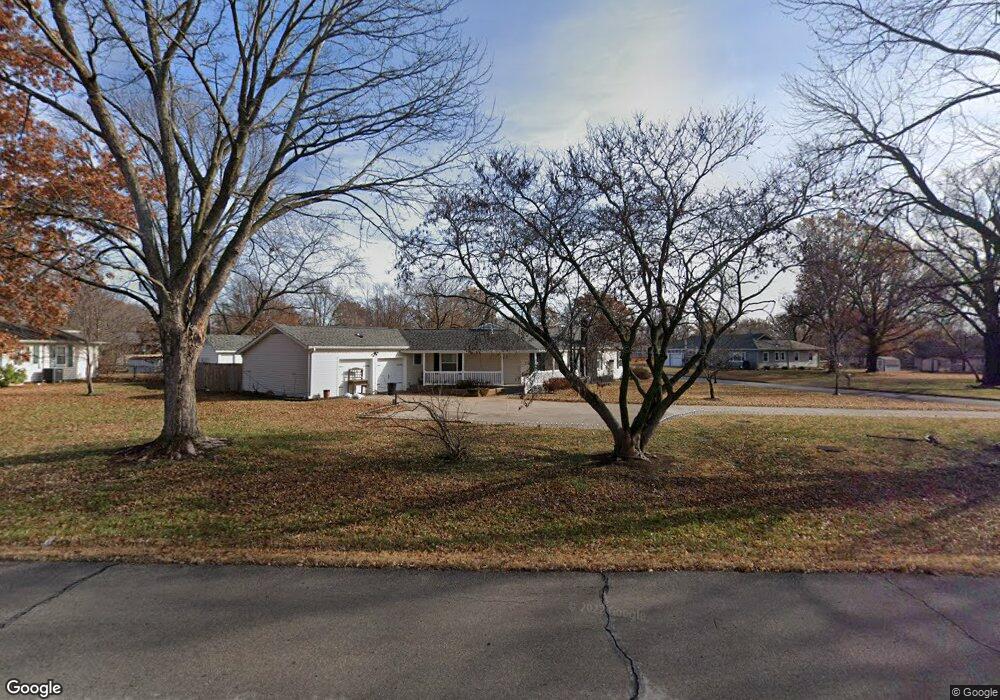 413 Murdock N A, Parsons, KS 67357 - photo 1