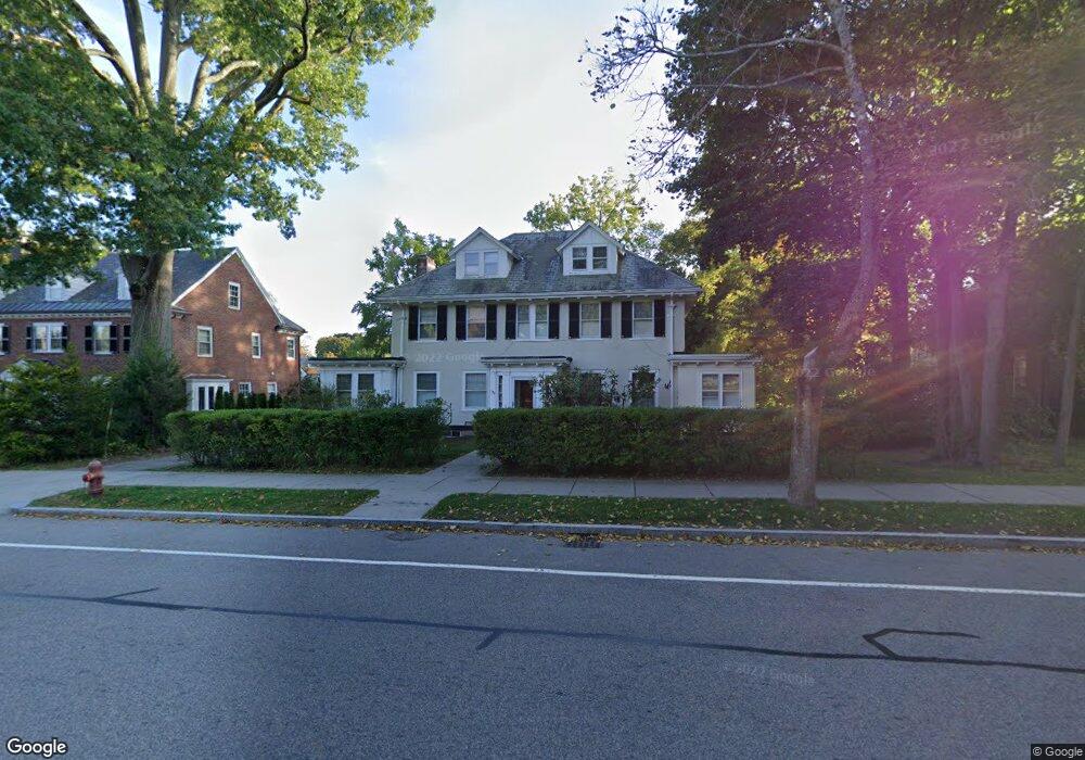 194 Commonwealth Ave, Chestnut Hill, MA 02467 - photo 1