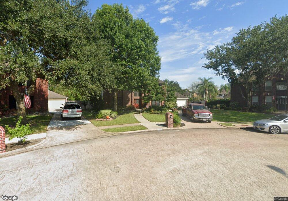 1715 Keystone Dr, Friendswood, TX 77546 - photo 1