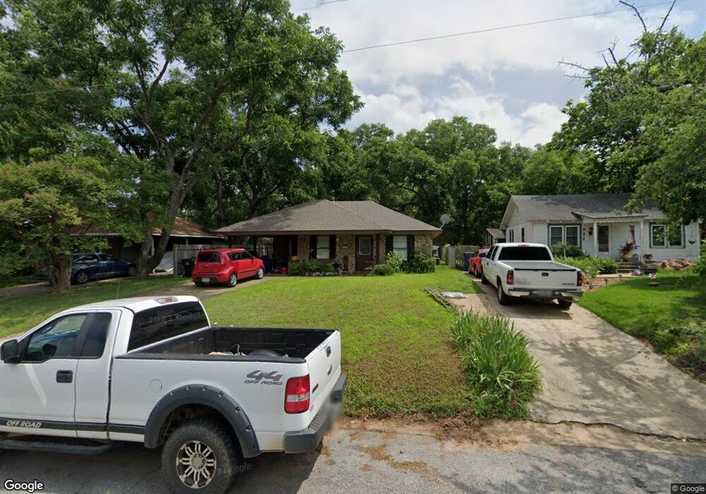 920 W Murray St, Denison, TX 75020 - photo 1
