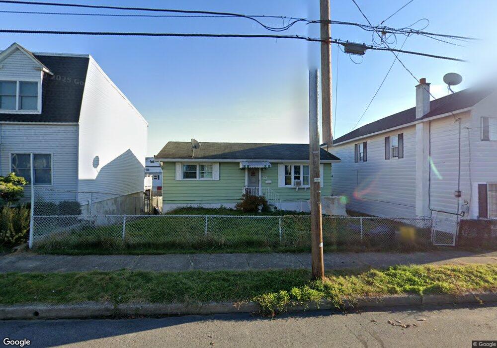 229 E Broad St, Nanticoke, PA 18634 - photo 1