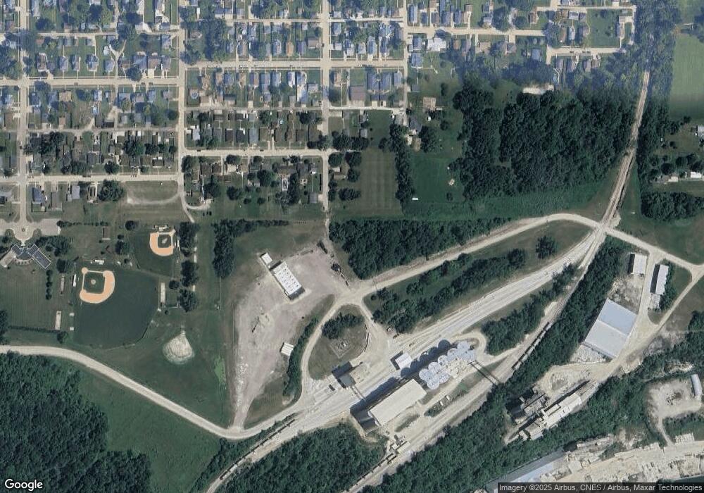 400 S Spring Ave, Oglesby, IL 61348 - photo 1