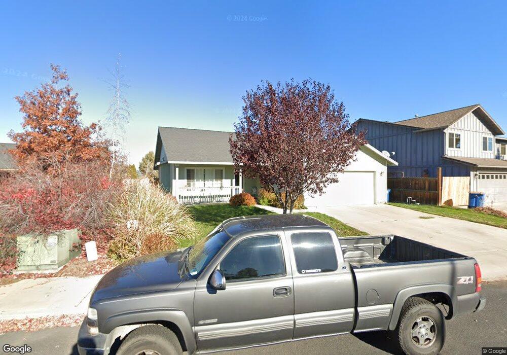 845 NE Oak Place, Redmond, OR 97756 - photo 1