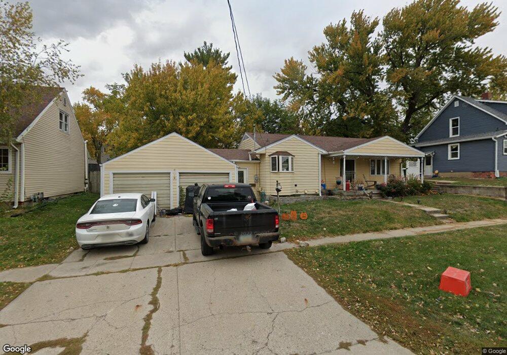 904 S 2nd Ave W, Newton, IA 50208 - photo 1