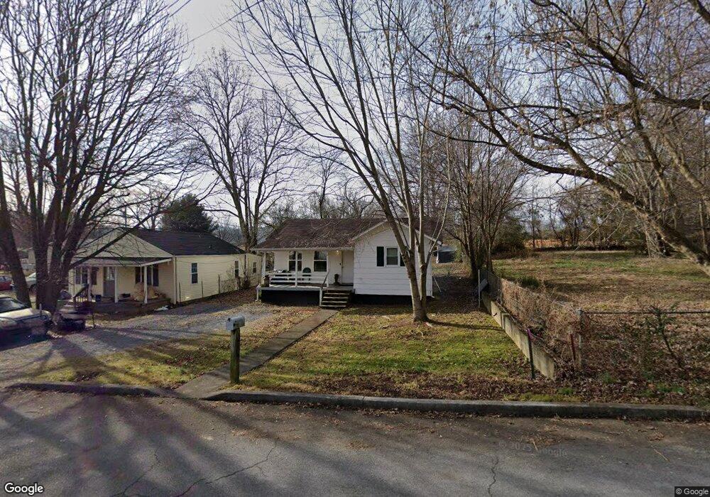 305 Roosevelt St, Johnson City, TN 37601 - photo 1