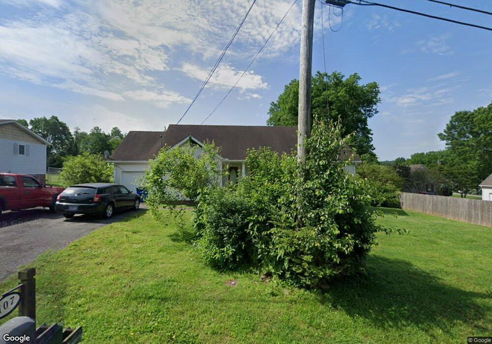 107 Southview Dr, Shelbyville, TN 37160 - photo 1