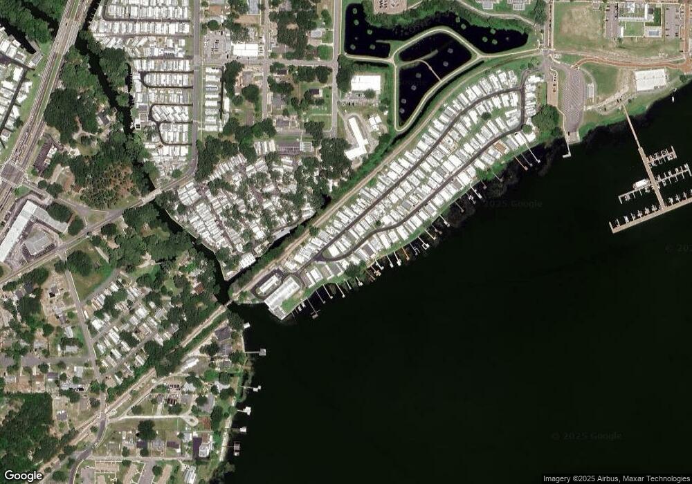 654 Sinclair Cir, Tavares, FL 32778 - photo 1