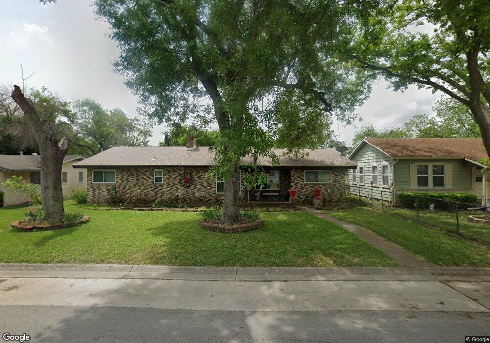 969 E Weinert St, Seguin, TX 78155 - photo 1