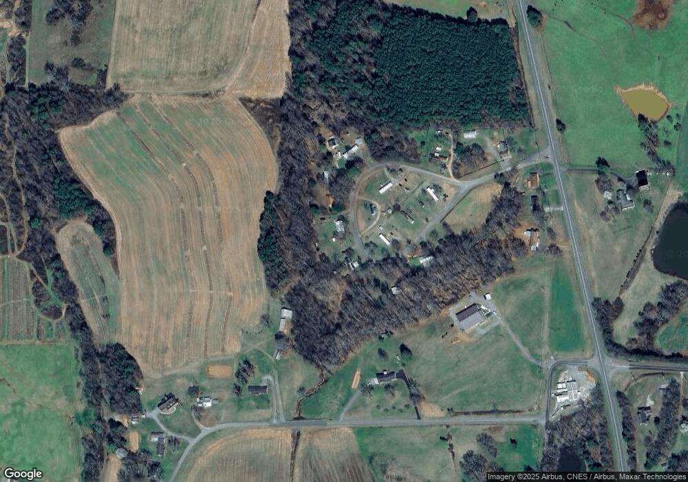 157 Kingsdale Dr, Statesville, NC 28625 - photo 1