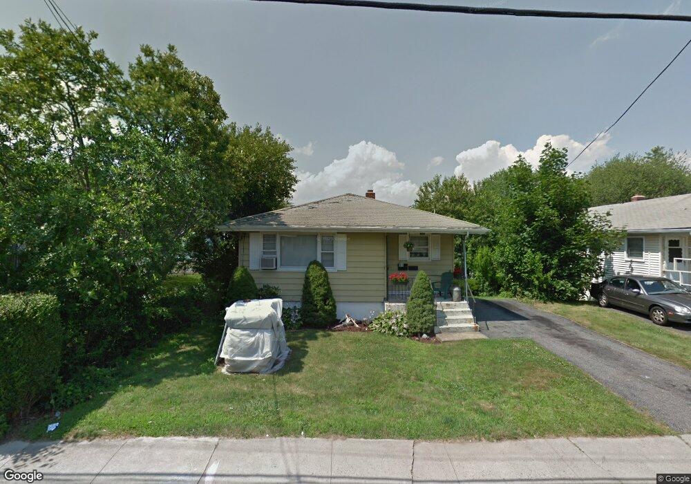 370 Lighthouse Rd, New Haven, CT 06512 - photo 1