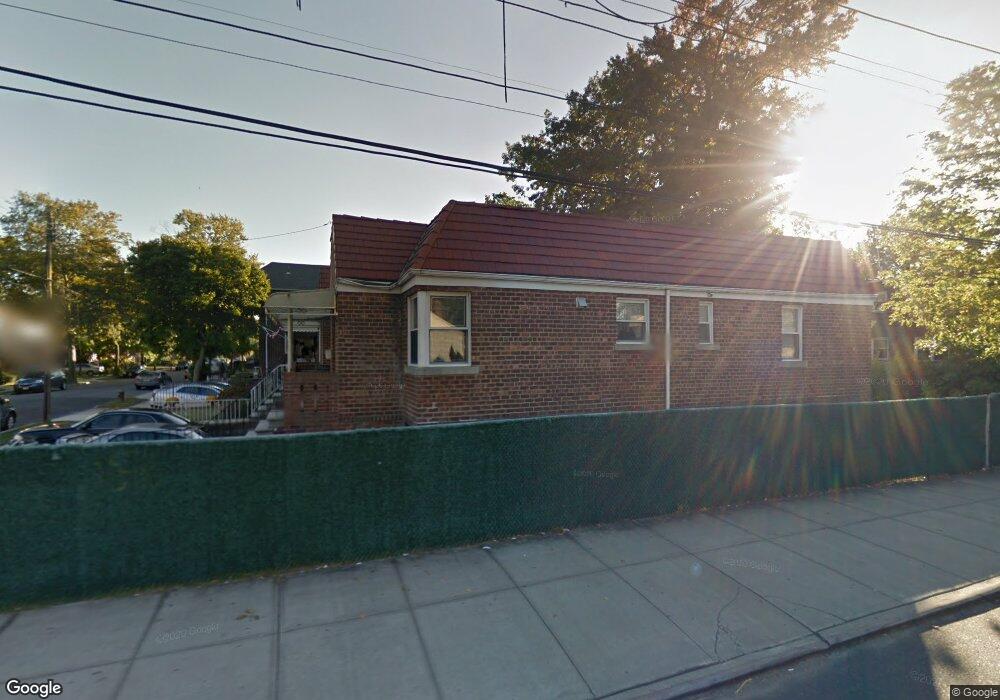 2904 164th St, Flushing, NY 11358 - photo 1