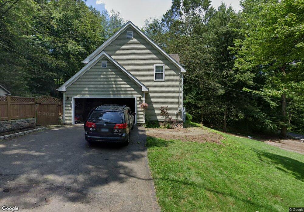 69 Mamanasco Rd, Ridgefield, CT 06877 - photo 1