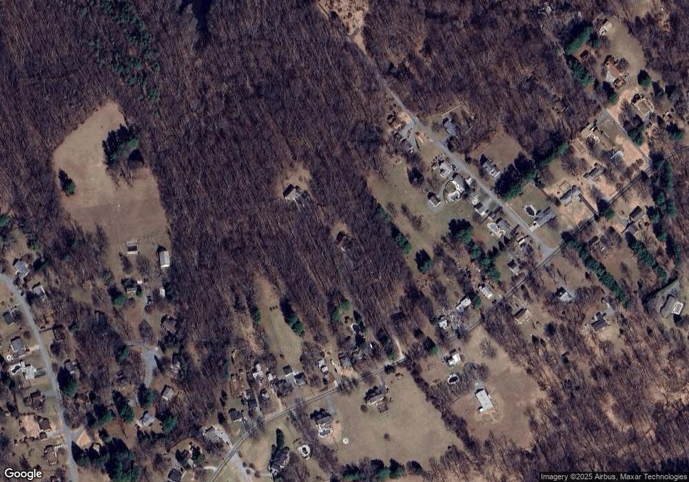 5814 Oakland Rd, Sykesville, MD 21784 - photo 1