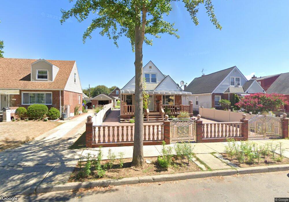 8241 266th St, Glen Oaks, NY 11004 - photo 1