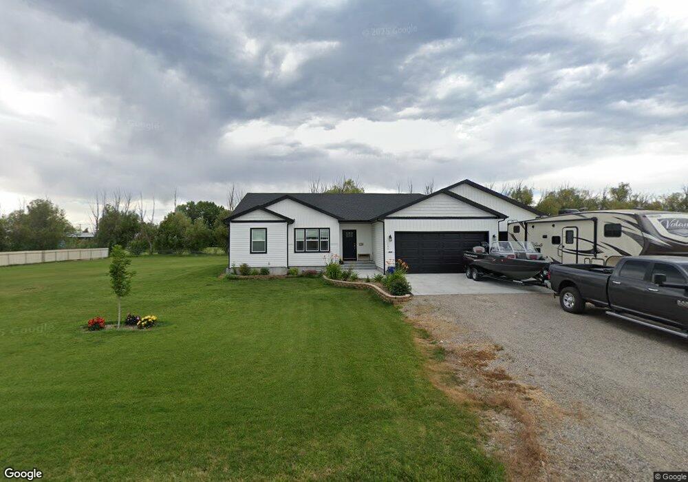 192 E 335 N, Blackfoot, ID 83221 - photo 1
