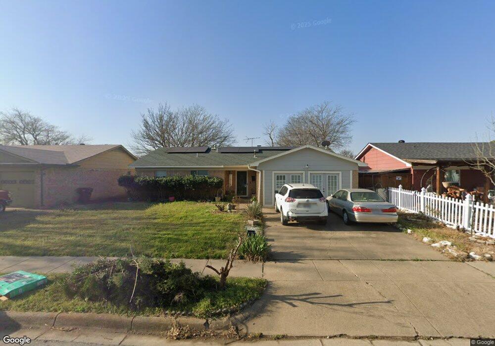 3713 Madrid Dr, Fort Worth, TX 76133 - photo 1