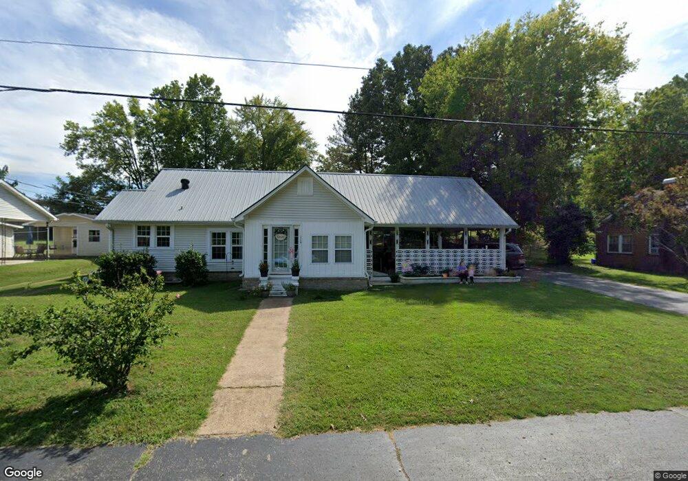 114 Elm Ln, Linden, TN 37096 - photo 1