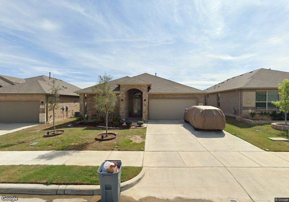 1209 Kerrville Ln, Weatherford, TX 76087 - photo 1