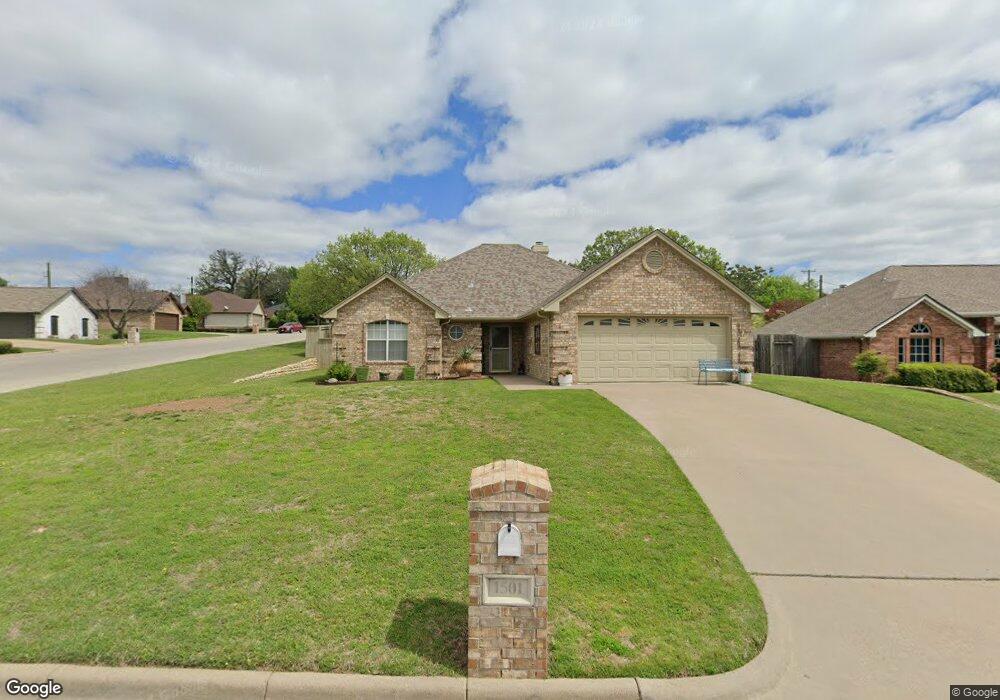 1501 Oak Tree Cir, Weatherford, TX 76086 - photo 1