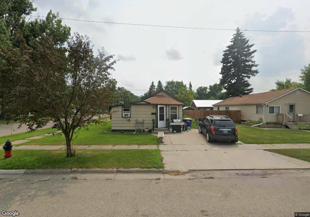 501 1/2 1st St W, Jamestown, ND 58401 - photo 1