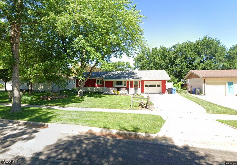 2832 Edgewood Dr N, Fargo, ND 58102 - photo 1