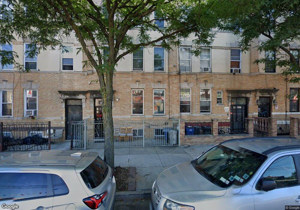 4315 31st Ave, Astoria, NY 11103 - photo 1