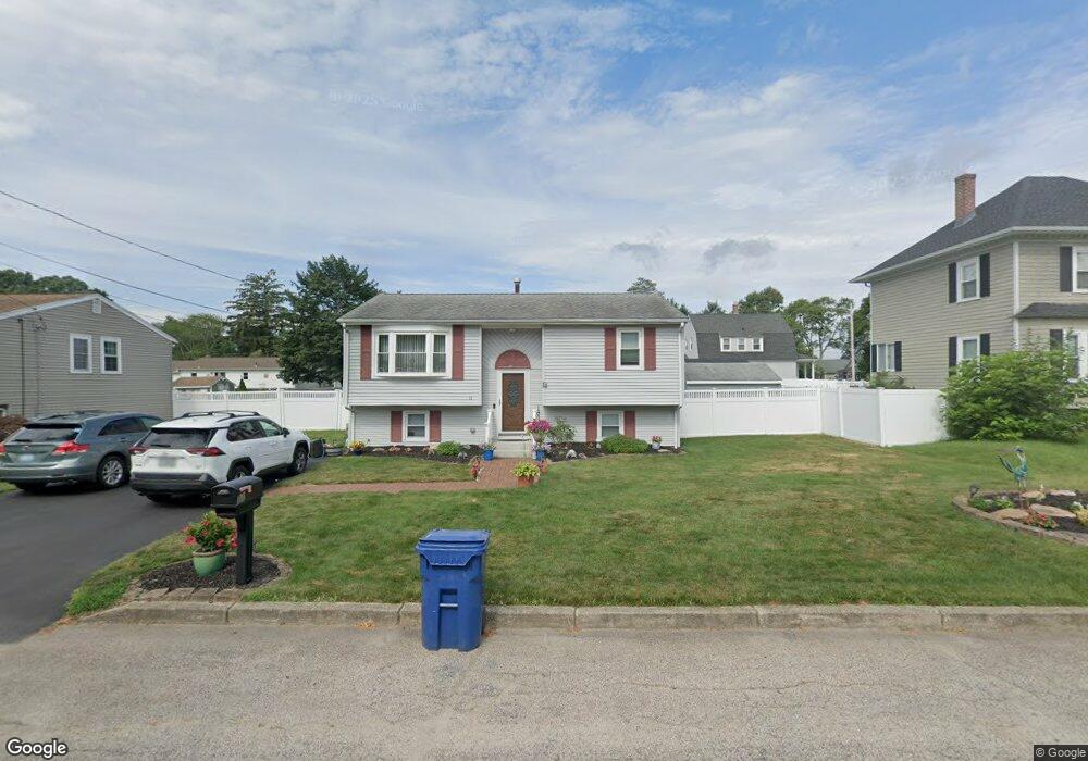 11 Gateway Ct, Warwick, RI 02889 - photo 1