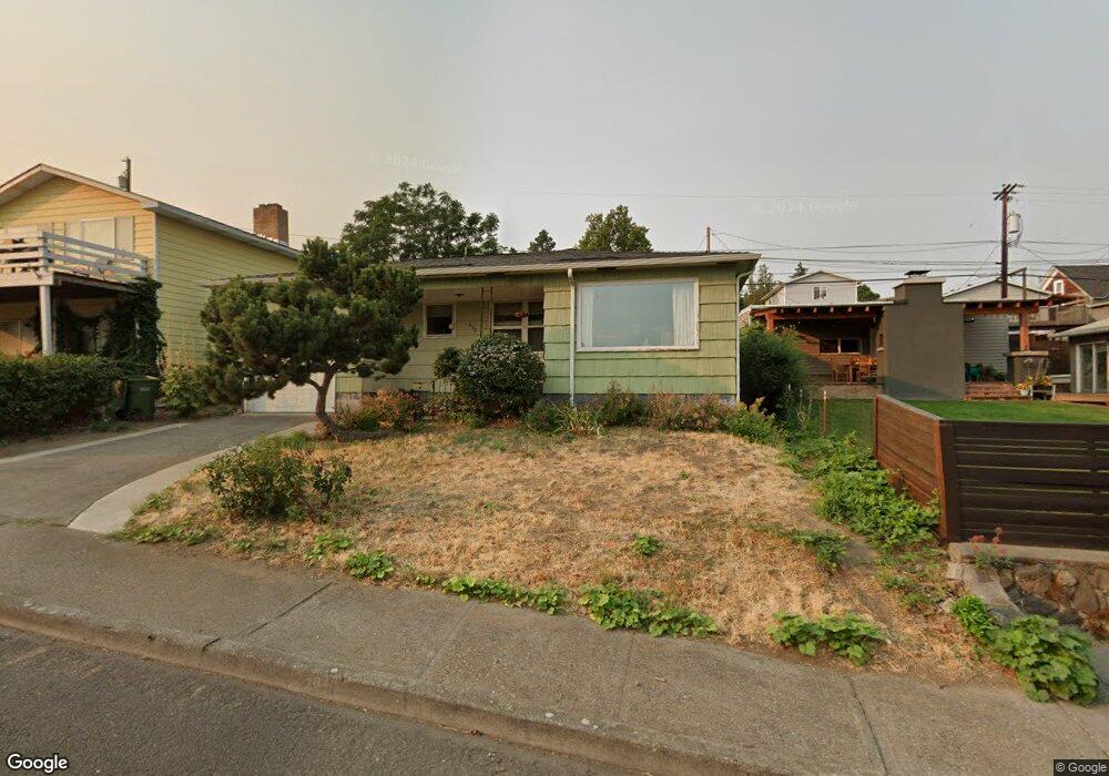 510 W 13th St, the Dalles, OR 97058 - photo 1