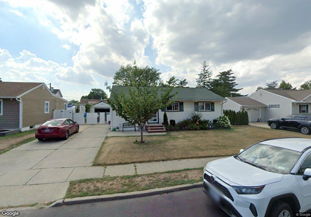 622 Patterson Ave, Franklin Square, NY 11010 - photo 1