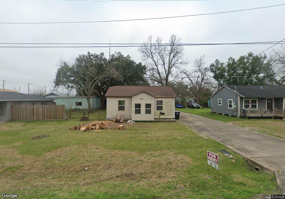 1209 Fairview Dr, Alvin, TX 77511 - photo 1