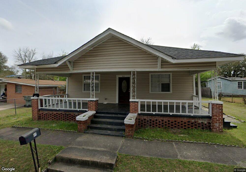211 W 59th St, Savannah, GA 31405 - photo 1