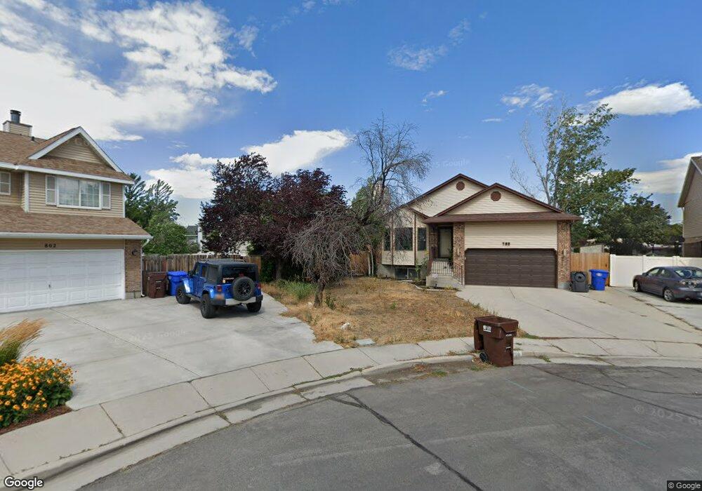 798 E Tara Cir, Midvale, UT 84047 - photo 1