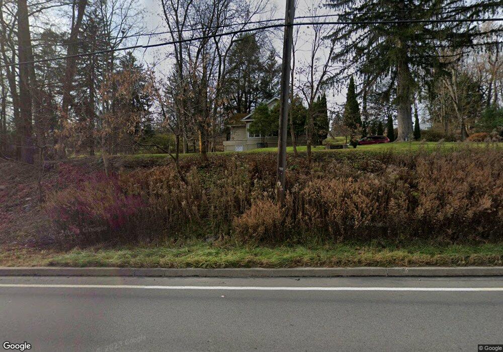 8 Ellis Ave, Shavertown, PA 18708 - photo 1