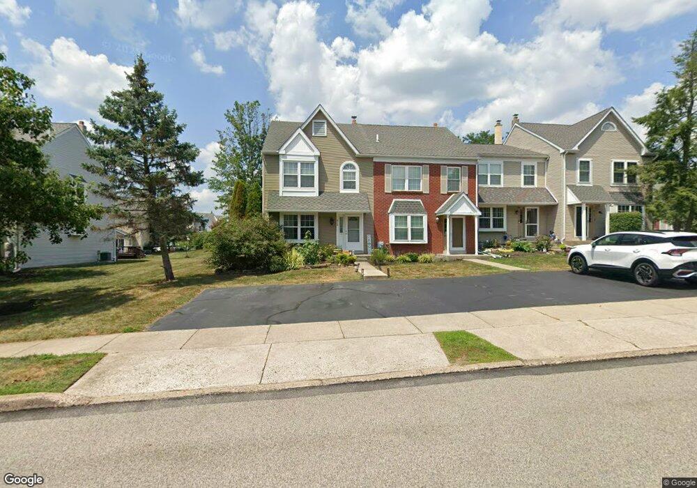 813 Treetop Ln, Norristown, PA 19403 - photo 1