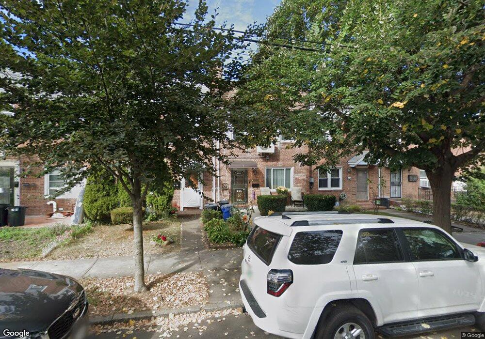 7634 167th St, Fresh Meadows, NY 11366 - photo 1