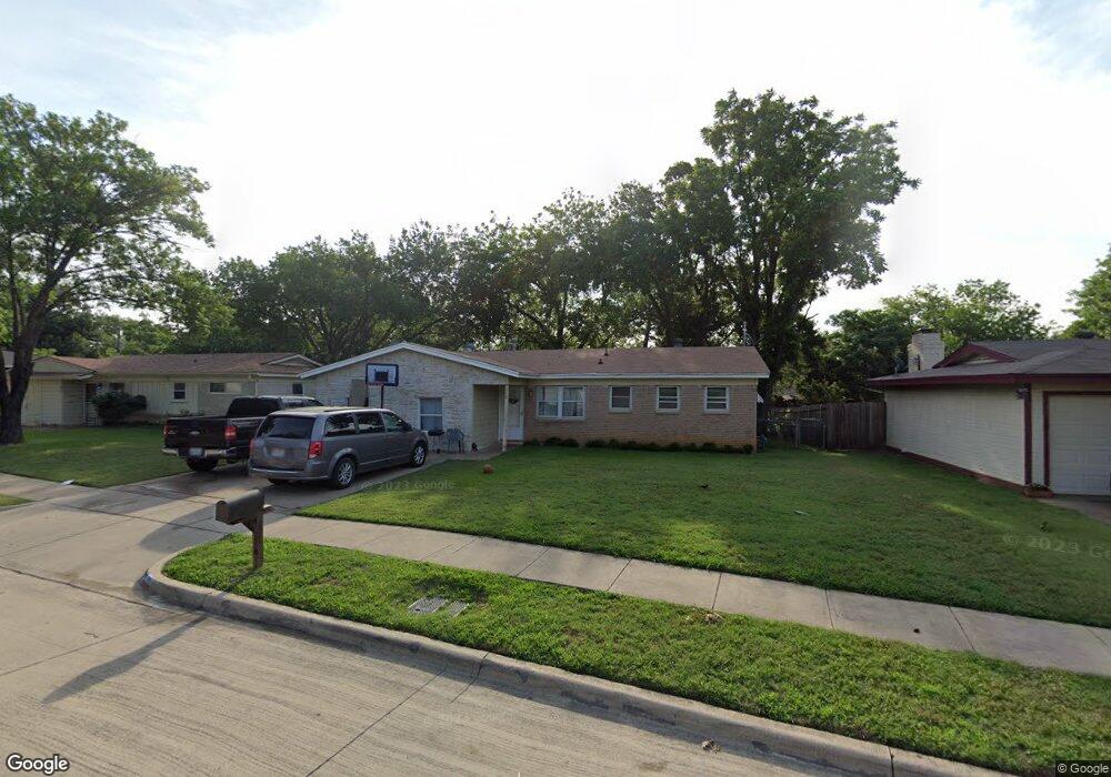 868 Jerry Ln, Bedford, TX 76022 - photo 1