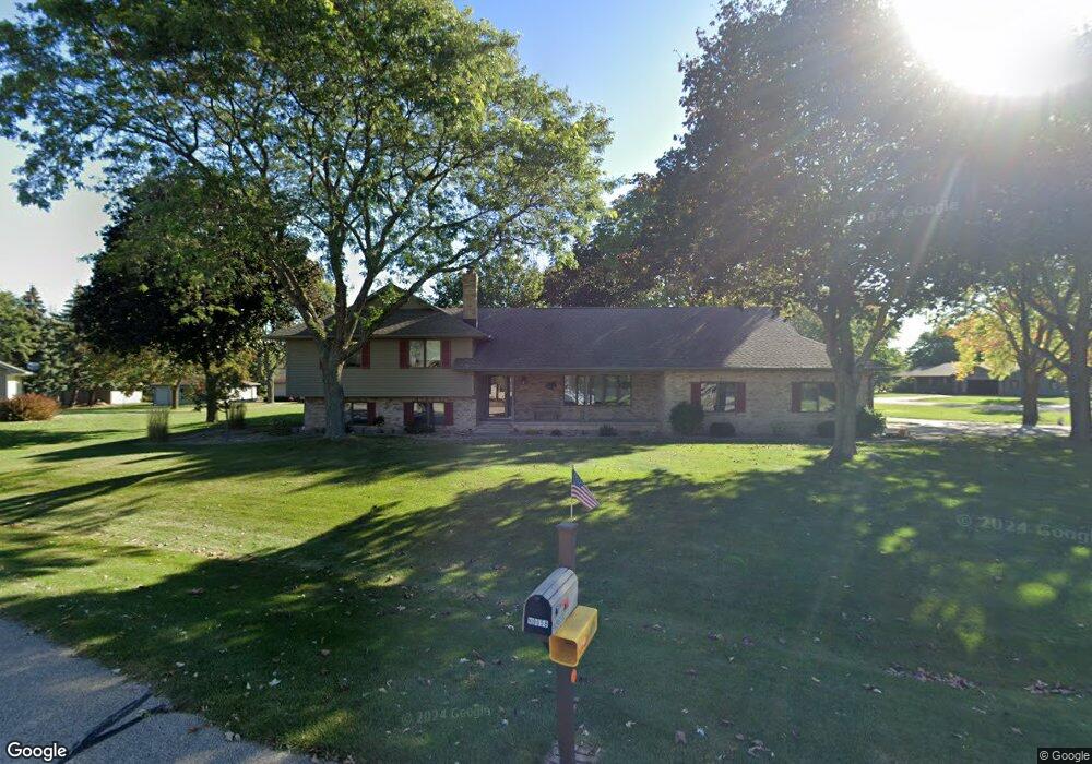 N9658 Tom Ct, Appleton, WI 54915 - photo 1