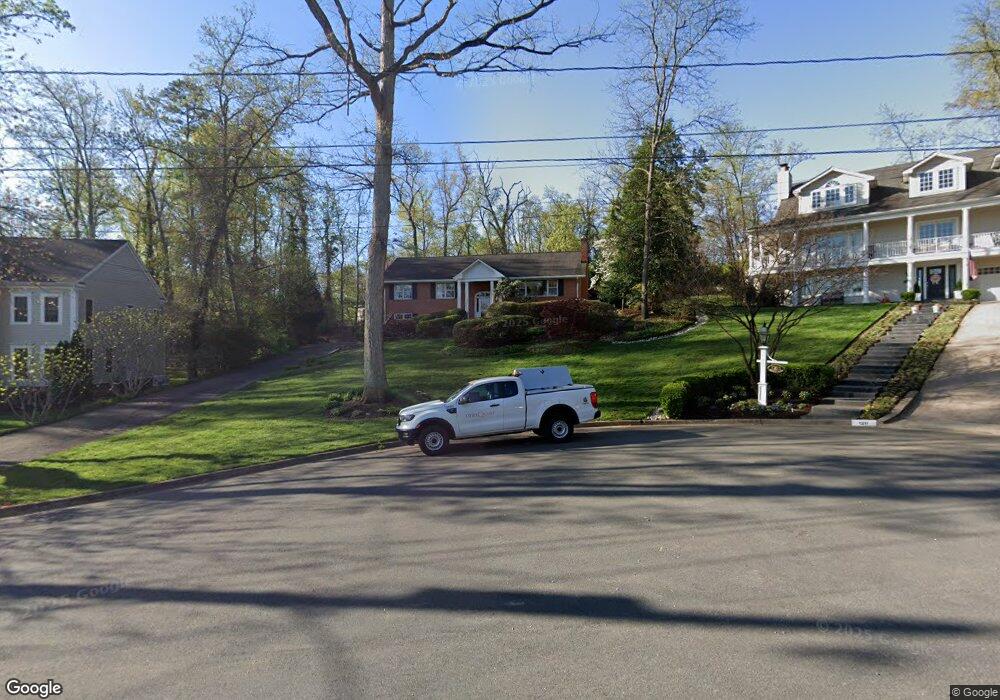 1209 Huntly Place, Alexandria, VA 22307 - photo 1