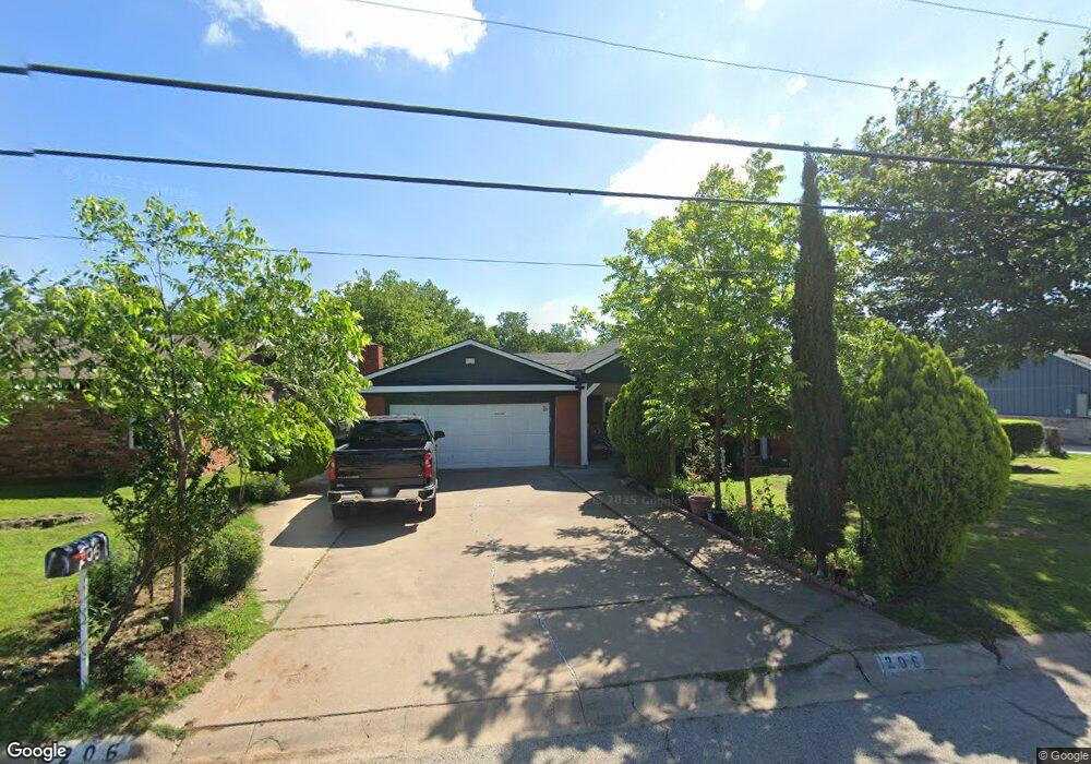 206 Glen Rose Ave, Cleburne, TX 76033 - photo 1