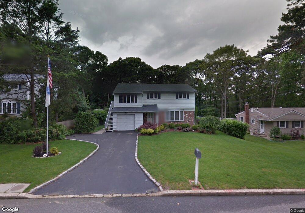 41 Robin Dr, Hauppauge, NY 11788 - photo 1