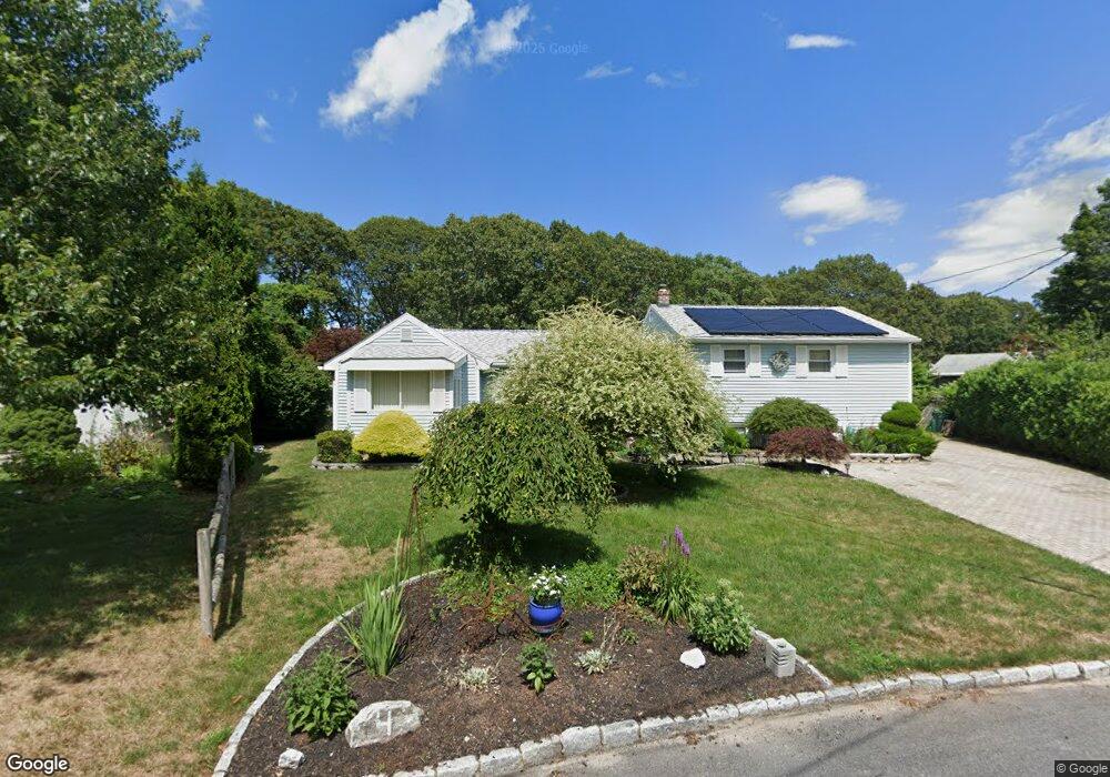 4 Shamrock Dr, Warwick, RI 02886 - photo 1