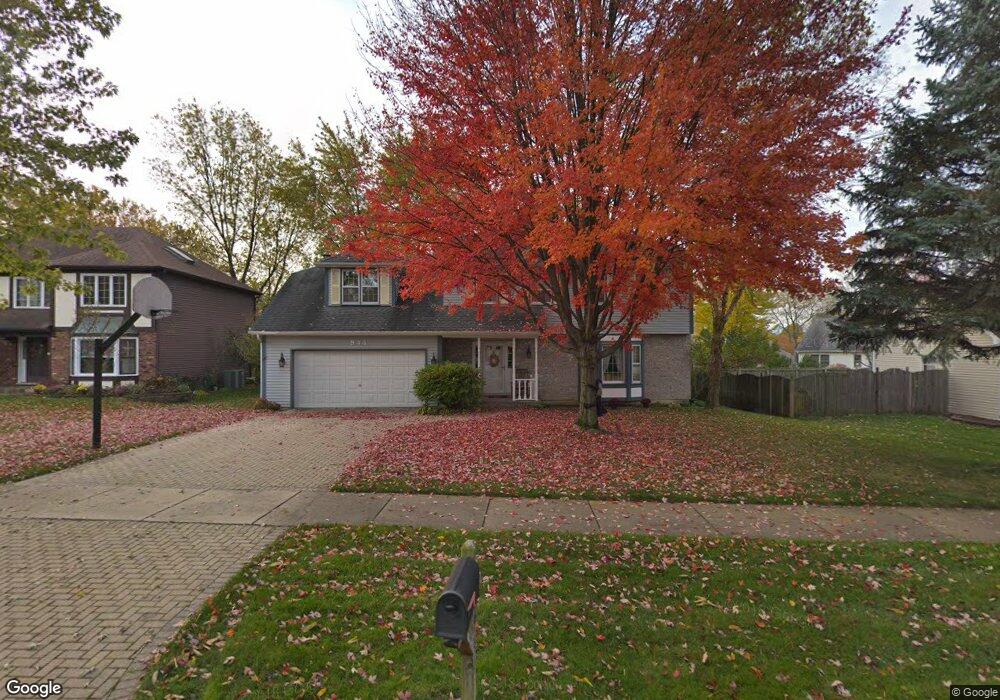 944 Hidden Lake Rd, Naperville, IL 60565 - photo 1