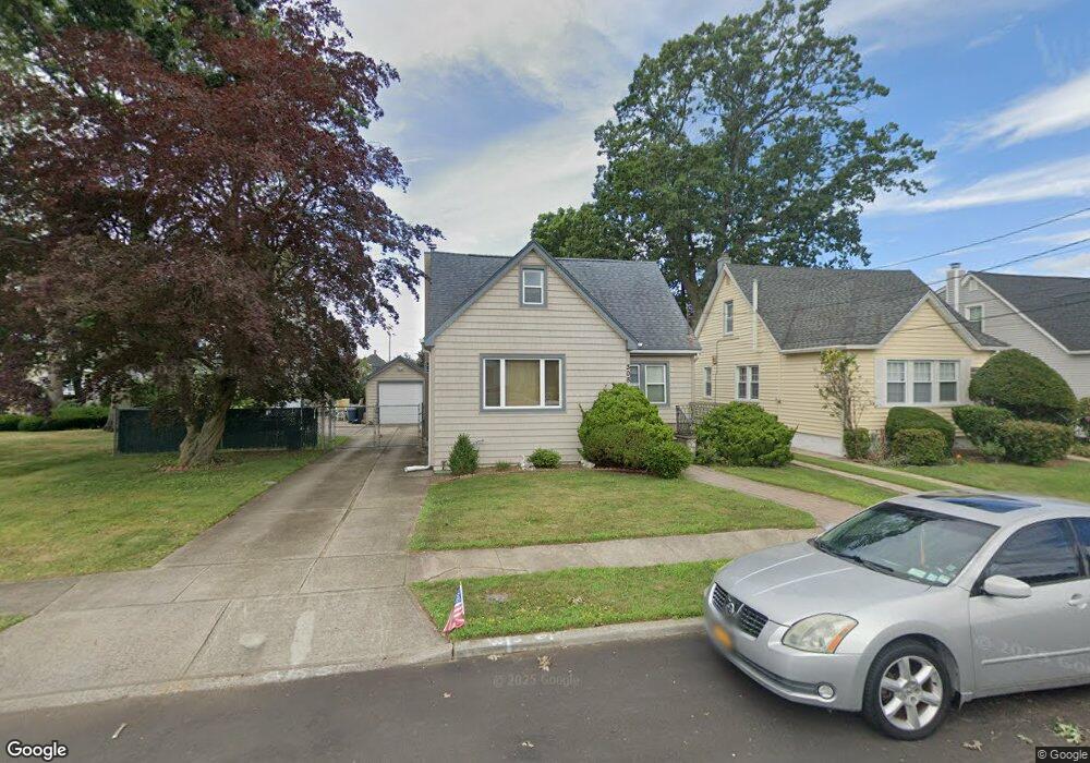 308 Ansbro Place, Bellmore, NY 11710 - photo 1