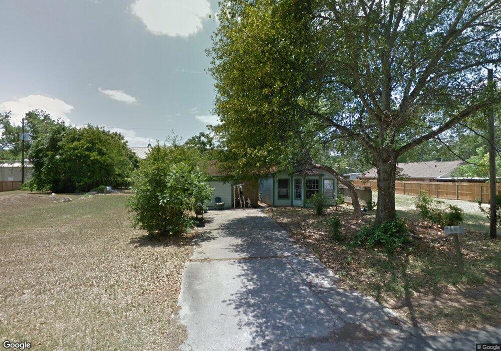 407 Epps St, Tomball, TX 77375 - photo 1