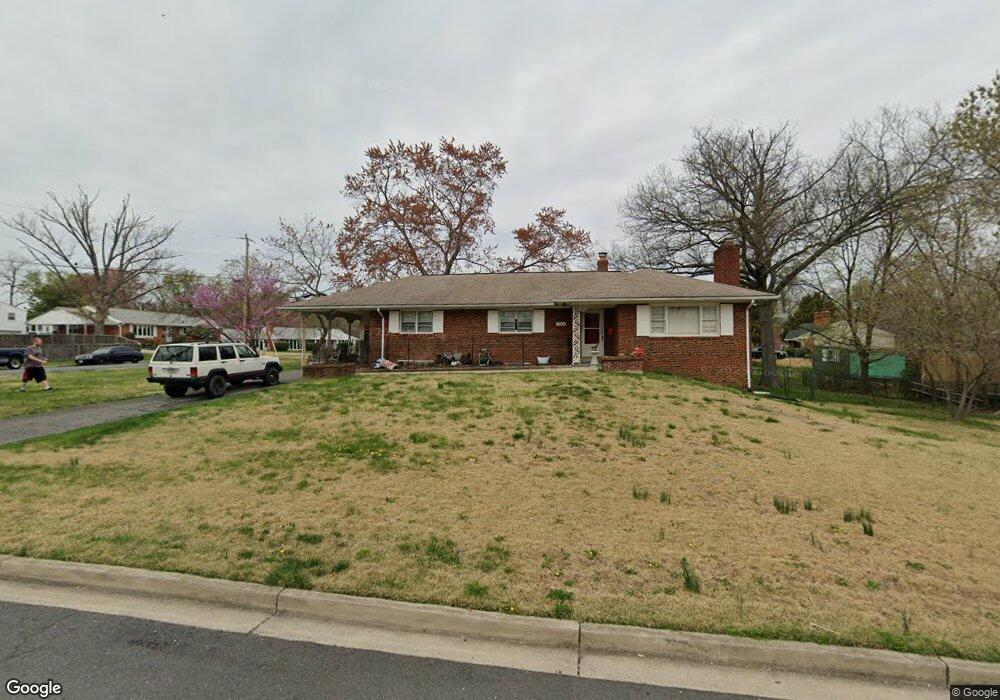 5840 Glen Forest Dr, Falls Church, VA 22041 - photo 1