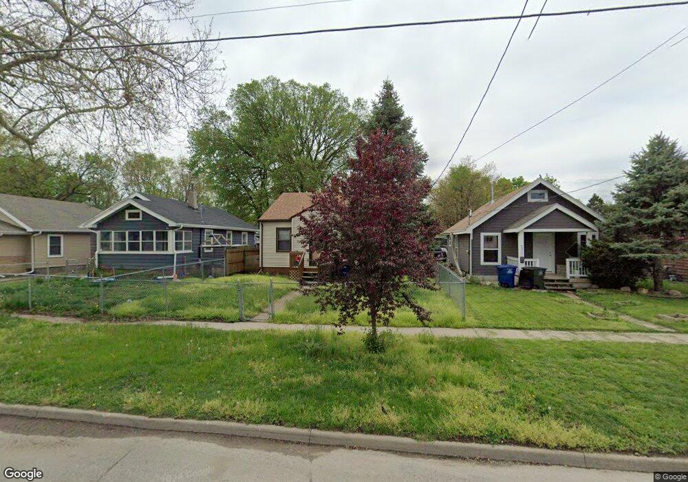 2215 E Grand Ave, Des Moines, IA 50317 - photo 1