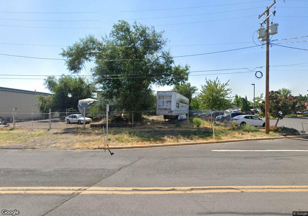 1630 E Main St, Klamath Falls, OR 97601 - photo 1