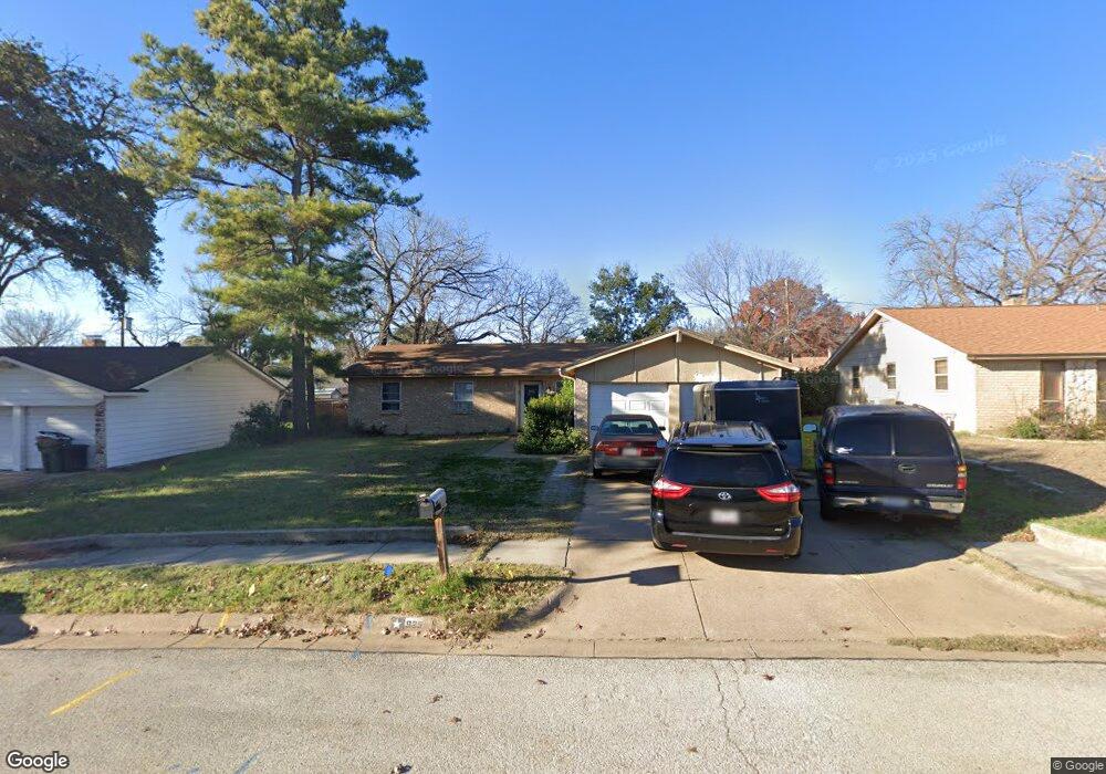 925 Gettysburg Place, Bedford, TX 76022 - photo 1