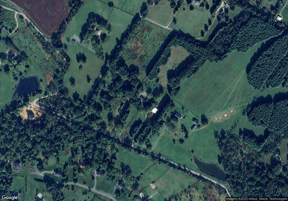 35490 Appalachian Trail Rd, Round Hill, VA 20141 - photo 1