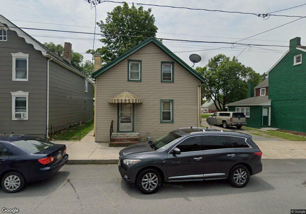 256 E Catherine St, Chambersburg, PA 17201 - photo 1